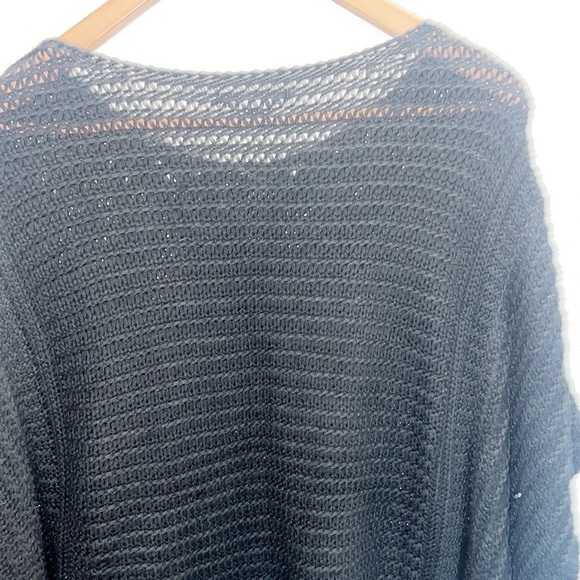 Ariat Oversized Acrylic Knit Short Sleeve Black Scoop Neck Poncho - Picture 11 of 11